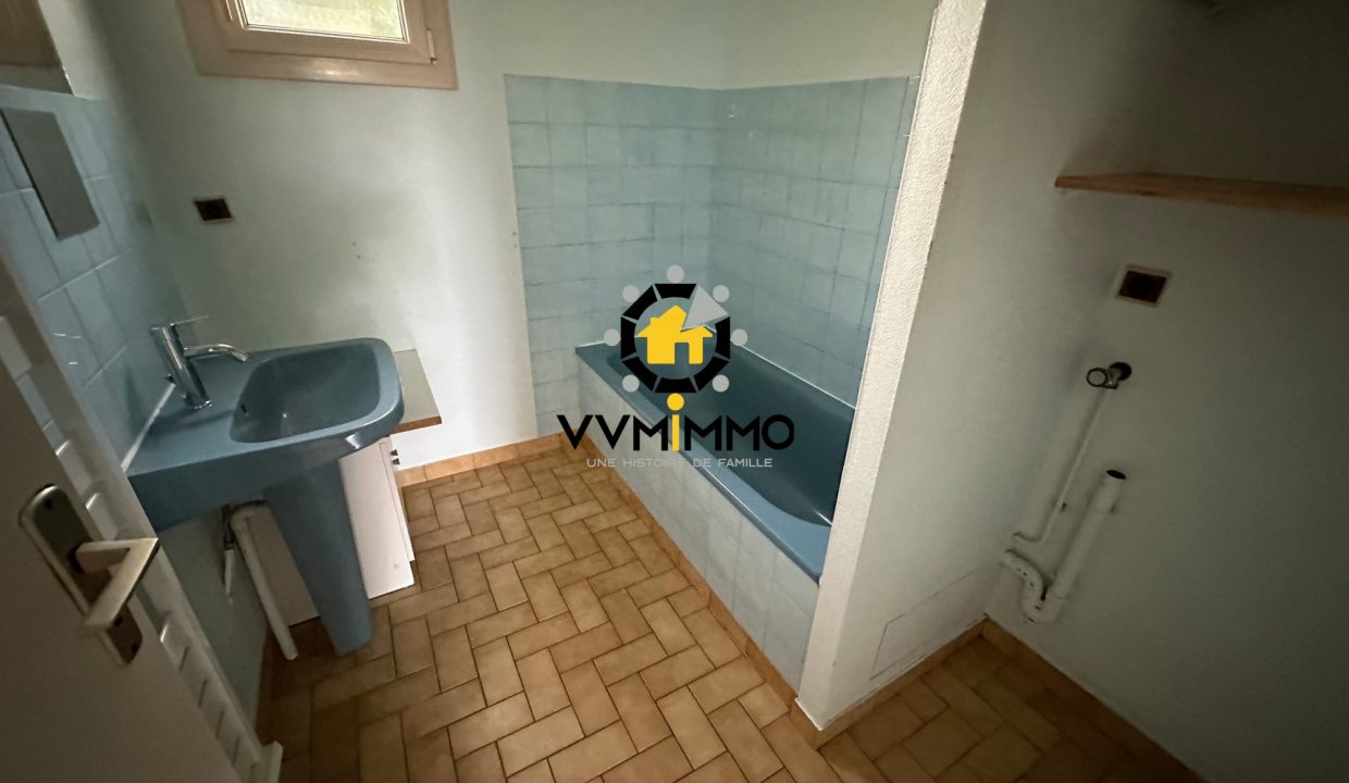 1763470669_VM612_4_original