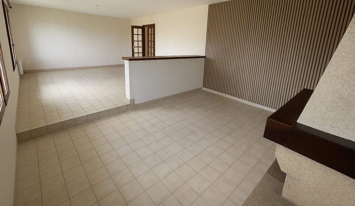 1764344121_VM661_3_original