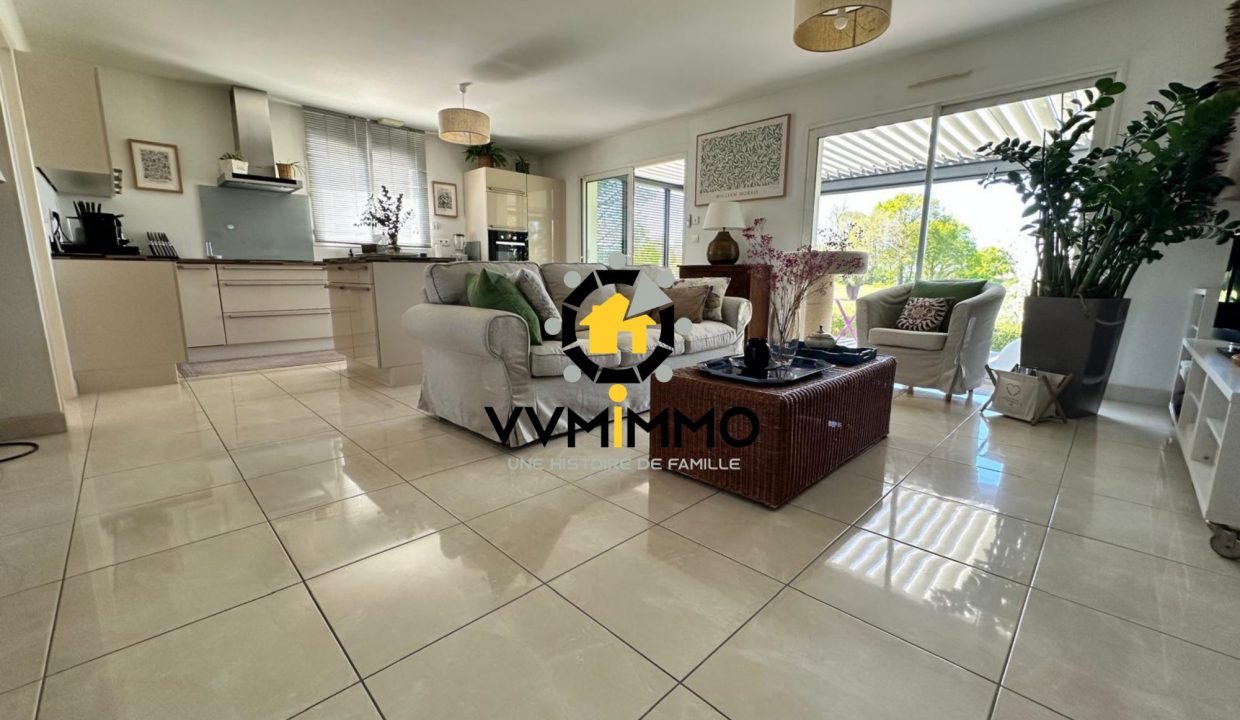 1775735309_VM727_1_original